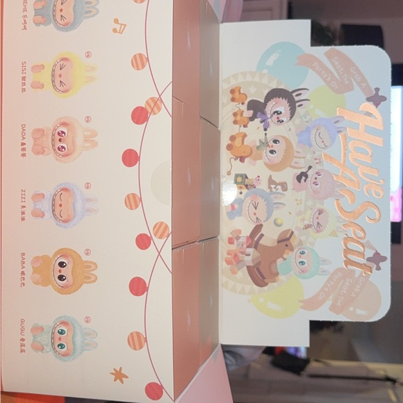 Pop Mart Have A Seat Authentic Labubu HEHE - Picture 6 of 7